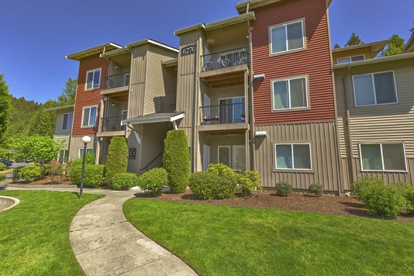 exterior at Belara at Lakeland Apartments 