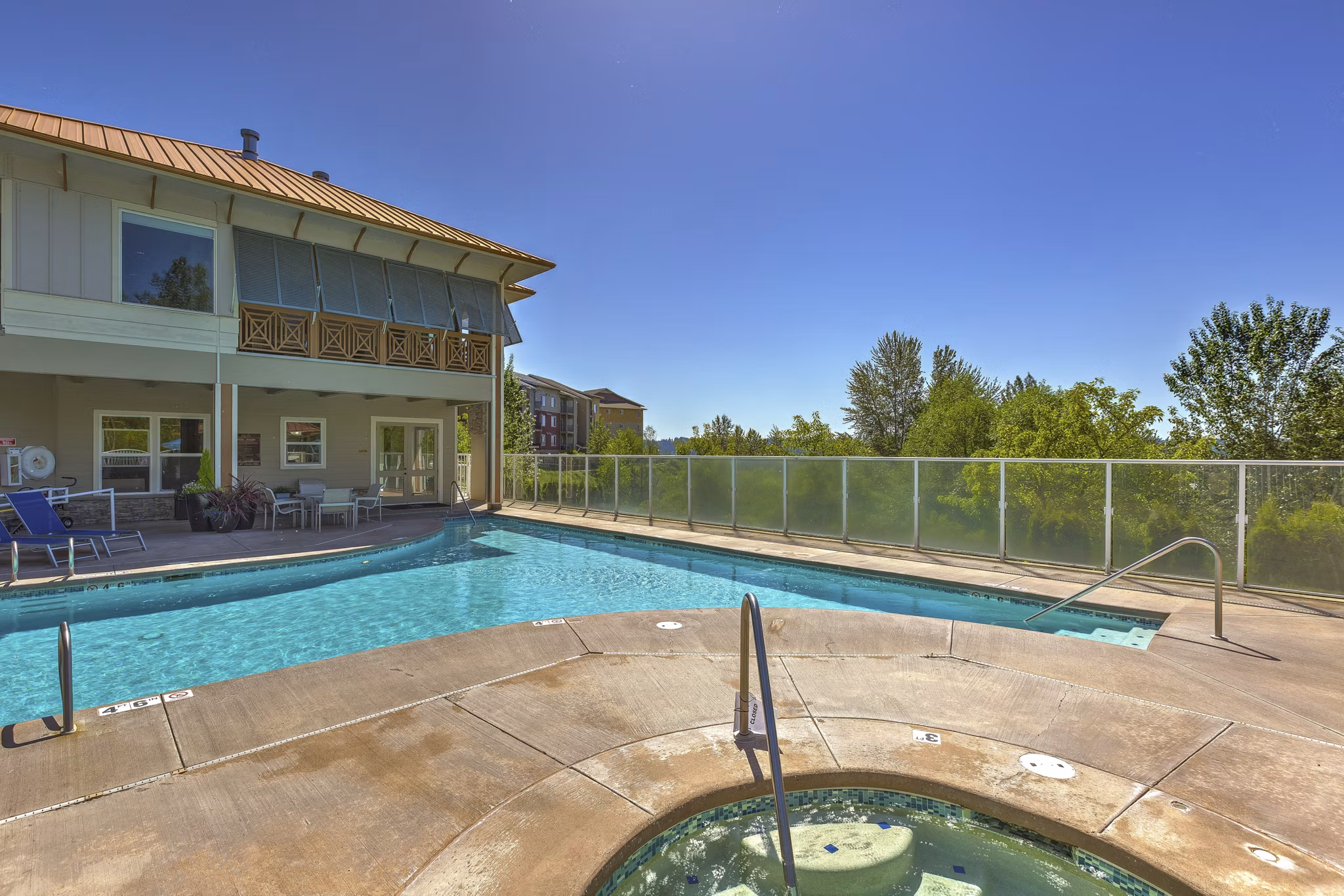 pool at Belara at Lakeland Apartments 
