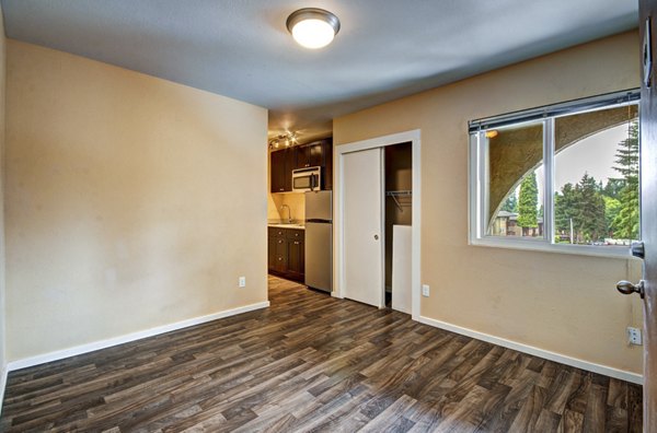 dining room at Central Park East Apartments