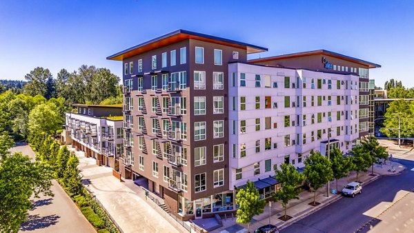 Allez Apartments: Contemporary building in vibrant neighborhood