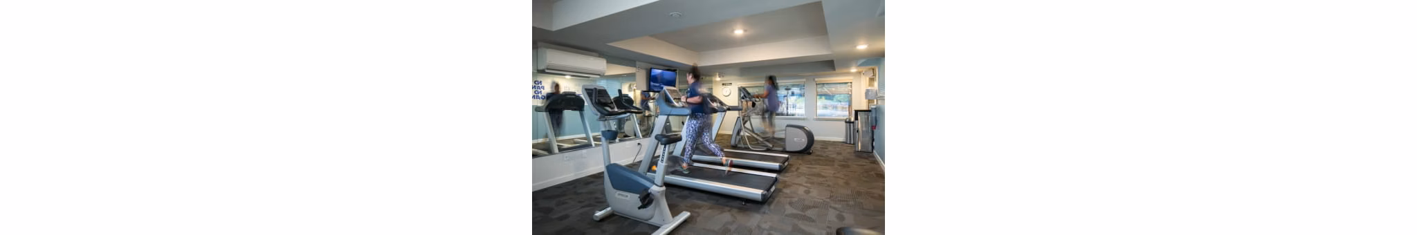 fitness center at Park Metro Apartments