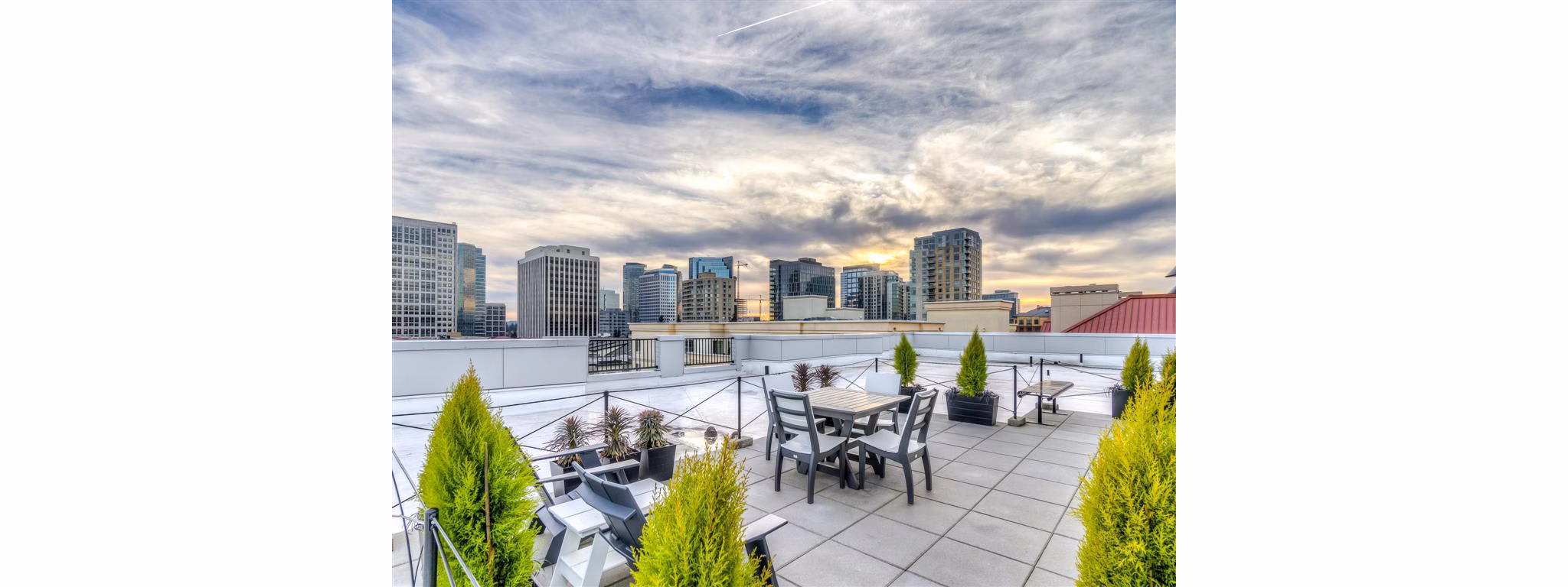 rooftop deck at Solaire Apartments