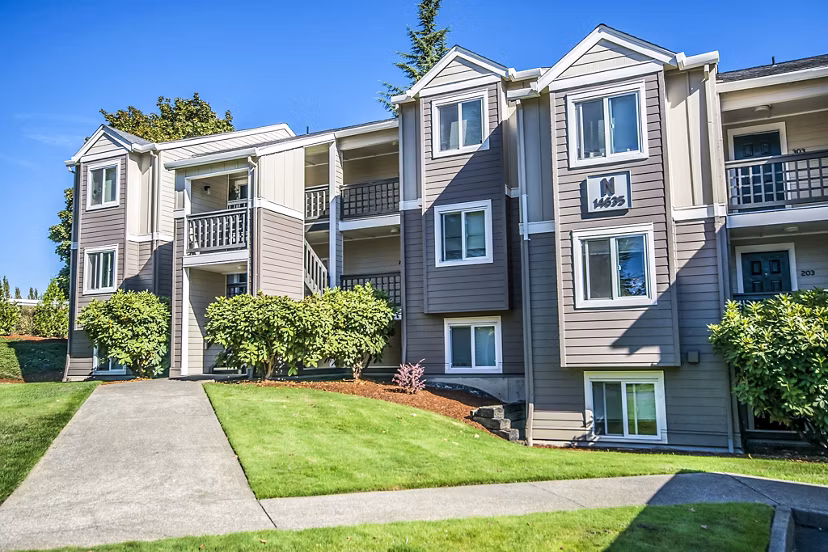 Seven West at the Trails: Contemporary luxury apartment in scenic setting