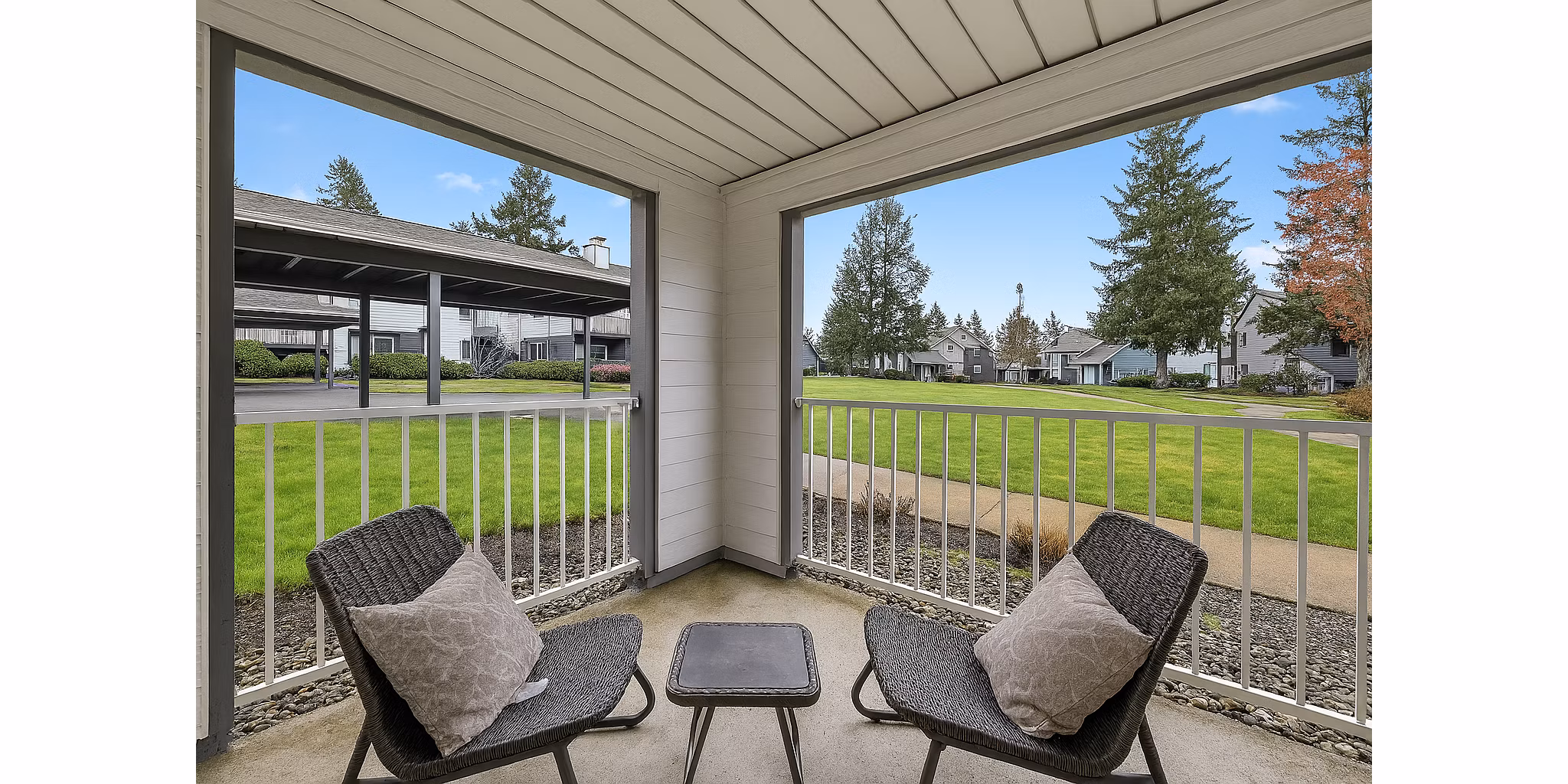 patio at Rivercrest Meadows Apartments