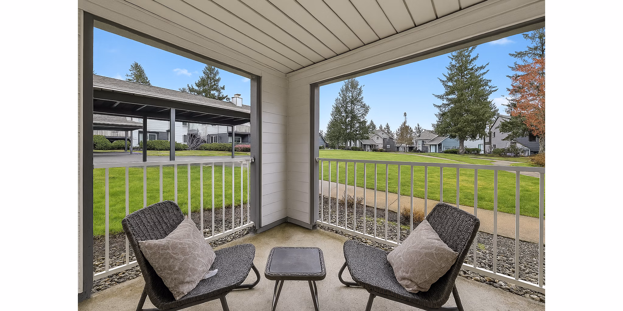 patio at Rivercrest Meadows Apartments