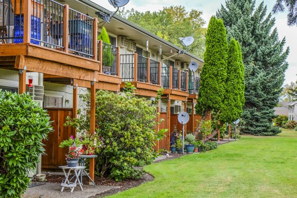 Meadowlawn Apartments: Elegant building in peaceful suburb