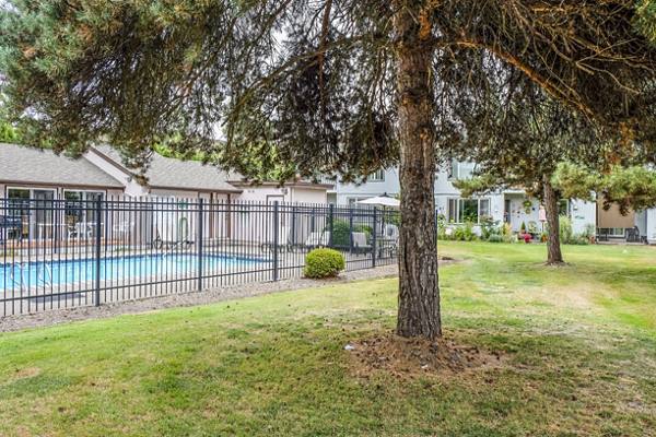 pool at Meadowlawn Apartments