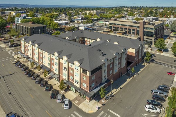 exterior at The Felix Apartments