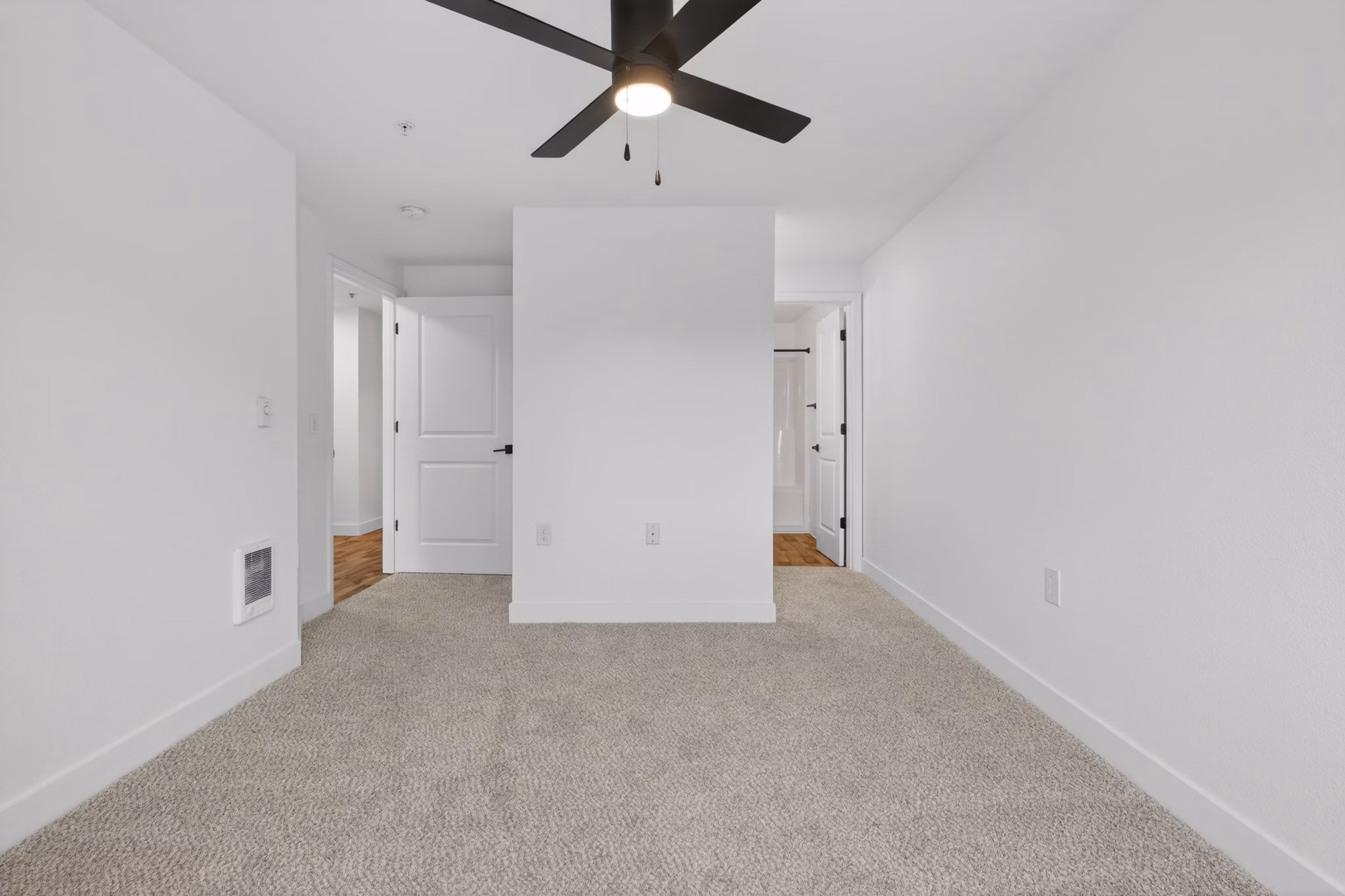 bedroom at Willamette Park Apartments