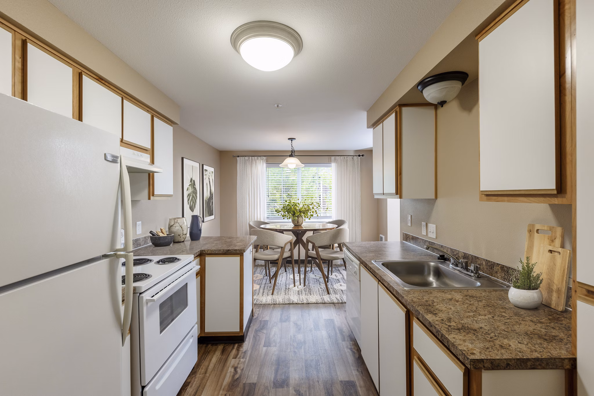 kitchen Willamette Park Apartments