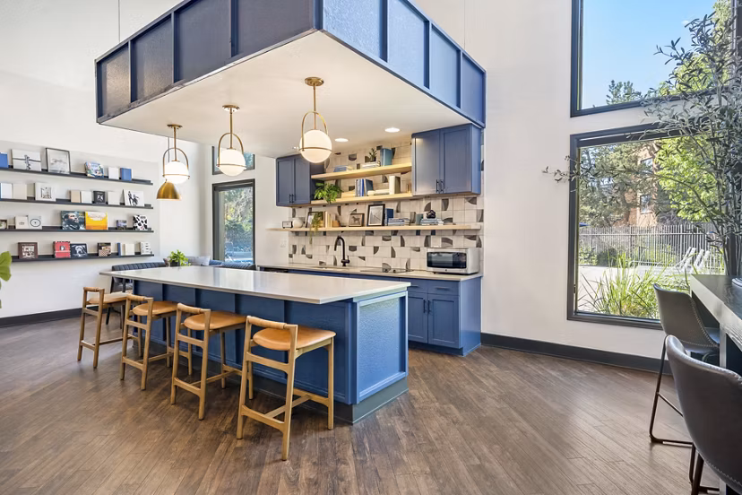clubhouse at Alta Springs Apartments