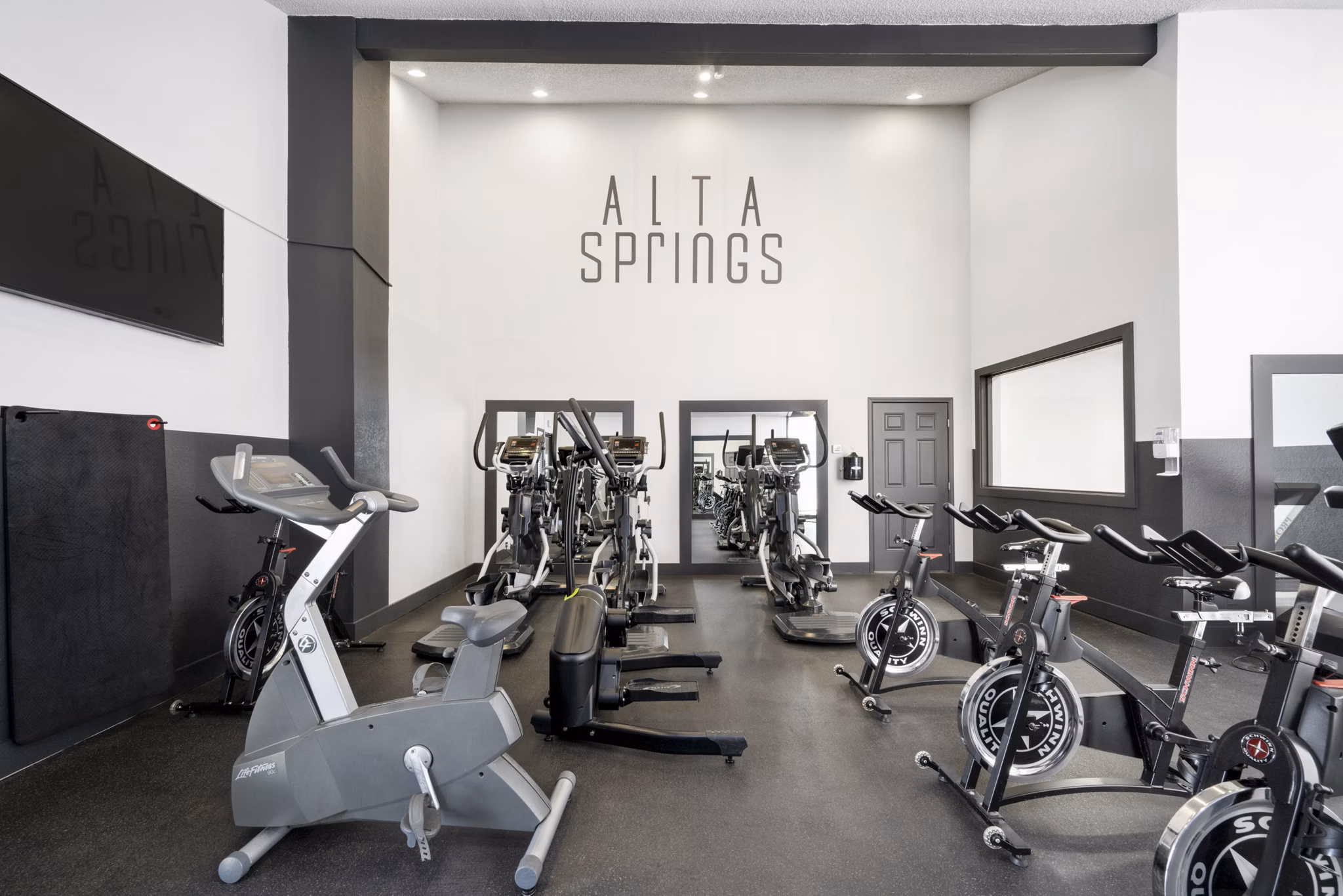 fitness center at Alta Springs Apartments