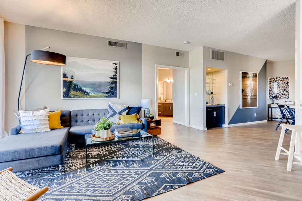 living room at Alta Springs Apartments 