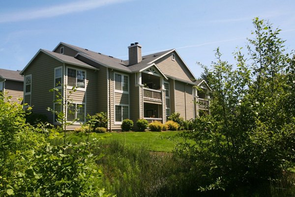 exterior at Jackson School Village Apartments