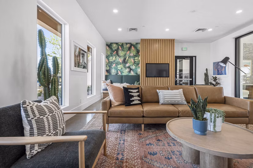 clubhouse at Rockledge Fairways Apartments