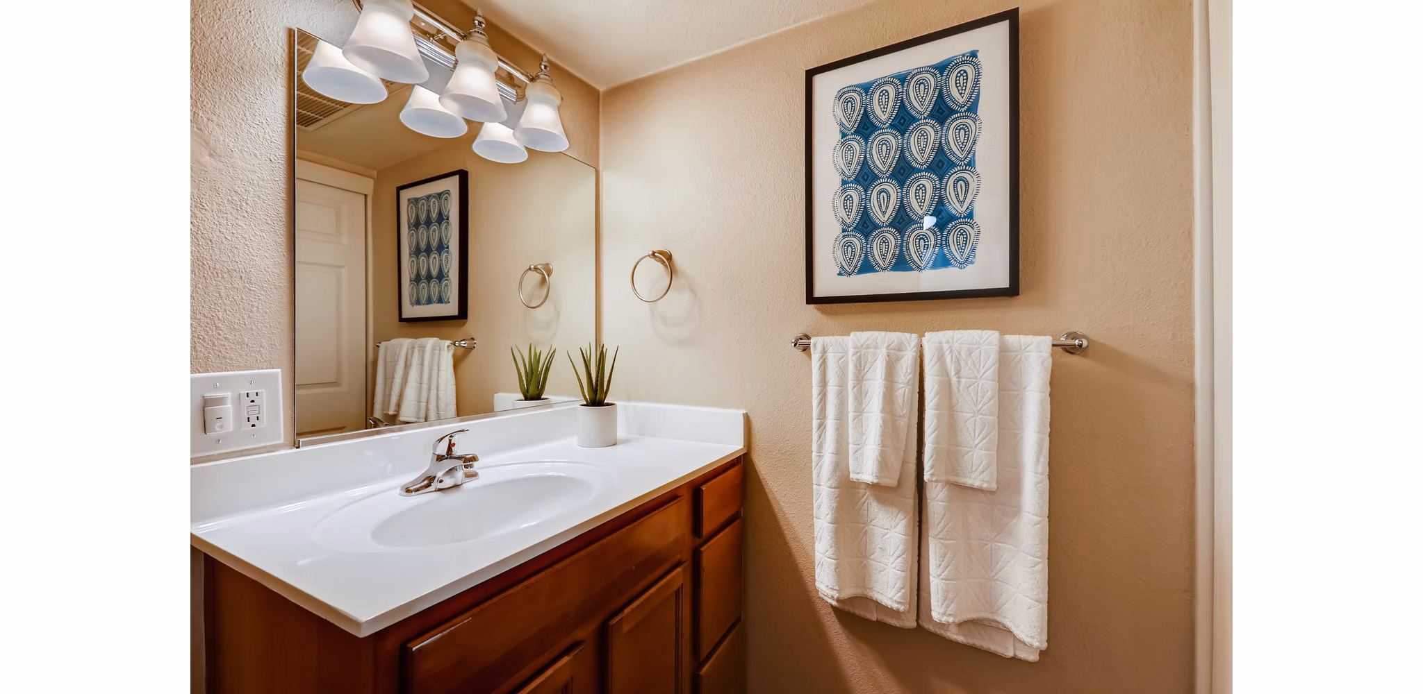 Bathroom featuring modern fixtures at Scottsdale Gateway Apartments