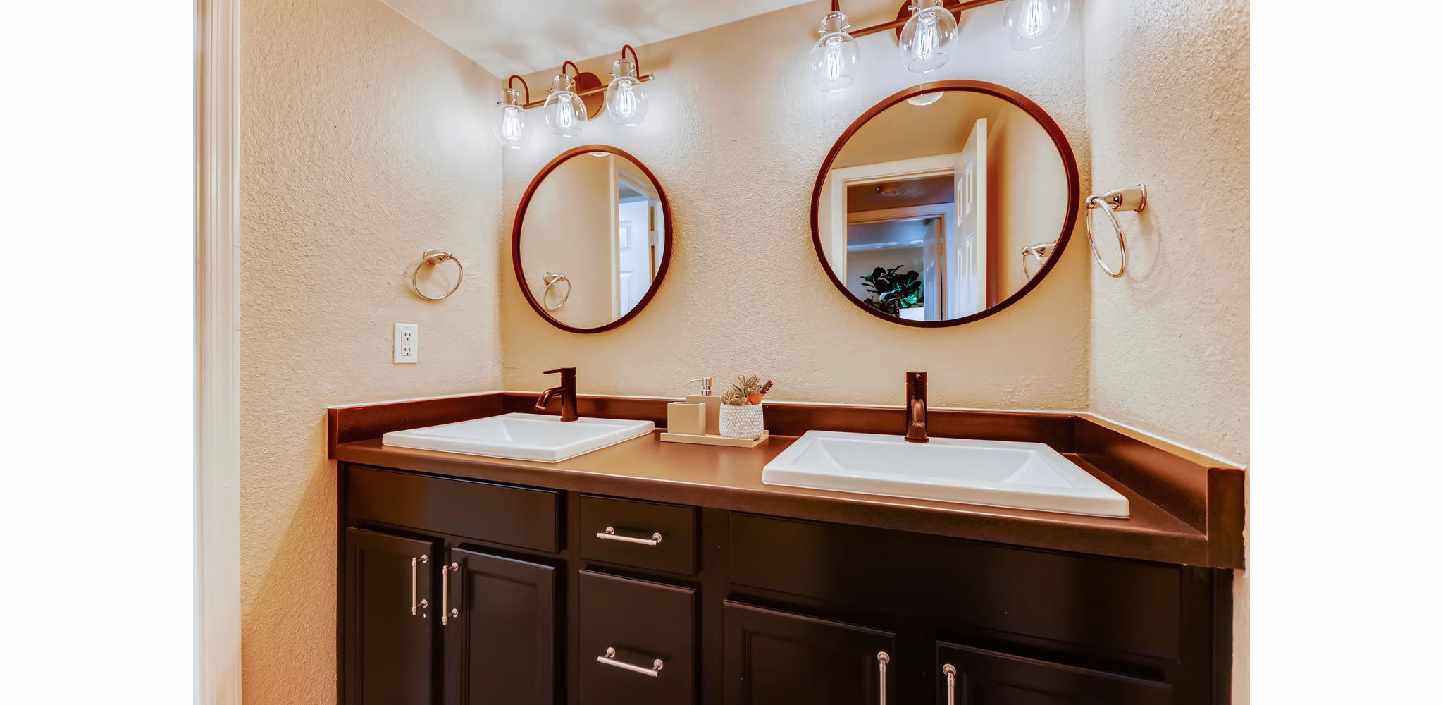 Bathroom featuring modern fixtures and sleek design at Scottsdale Gateway Apartments