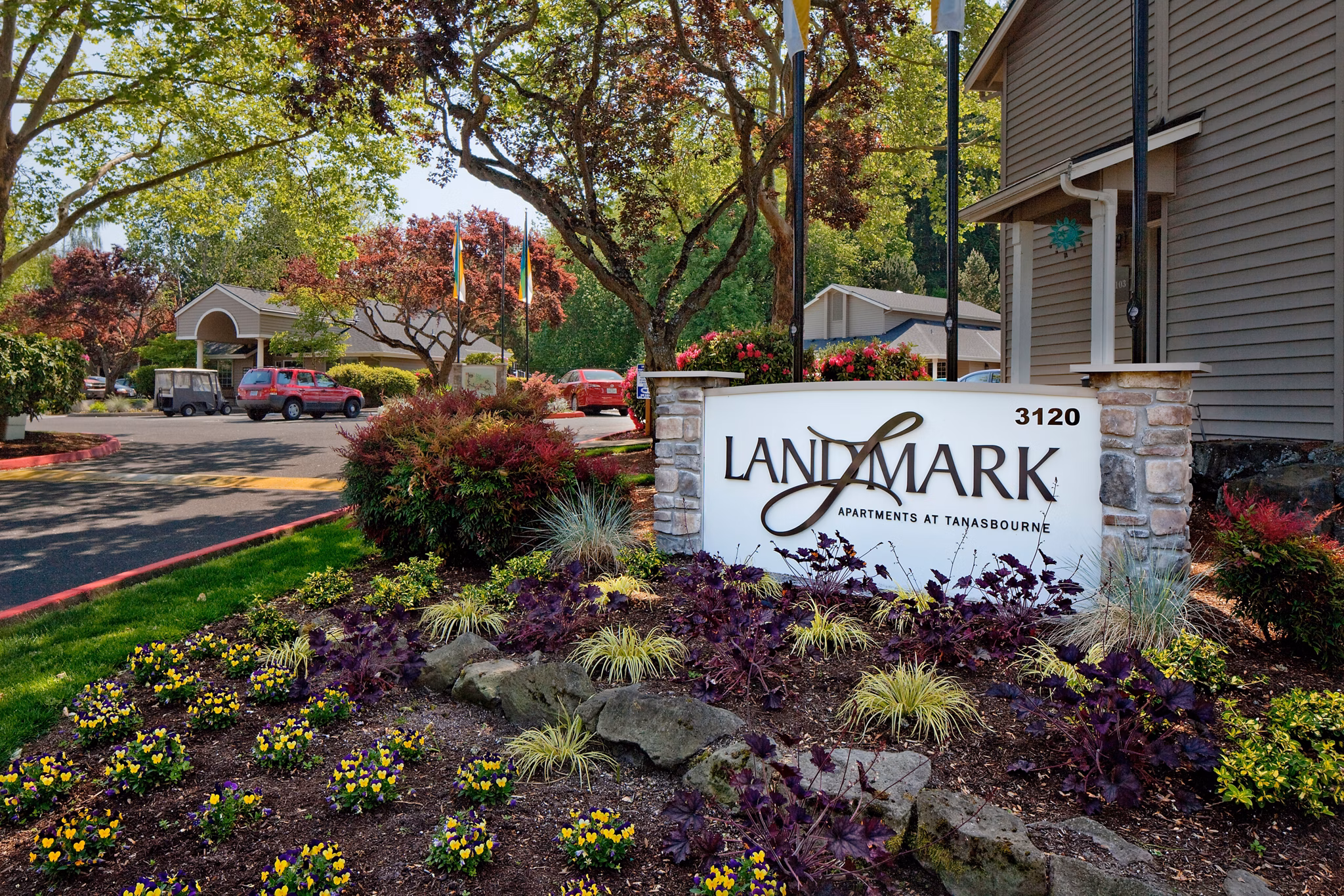Signage at Landmark at Tanasbourne Apartments: Luxury apartments in a prime Hillsboro location
