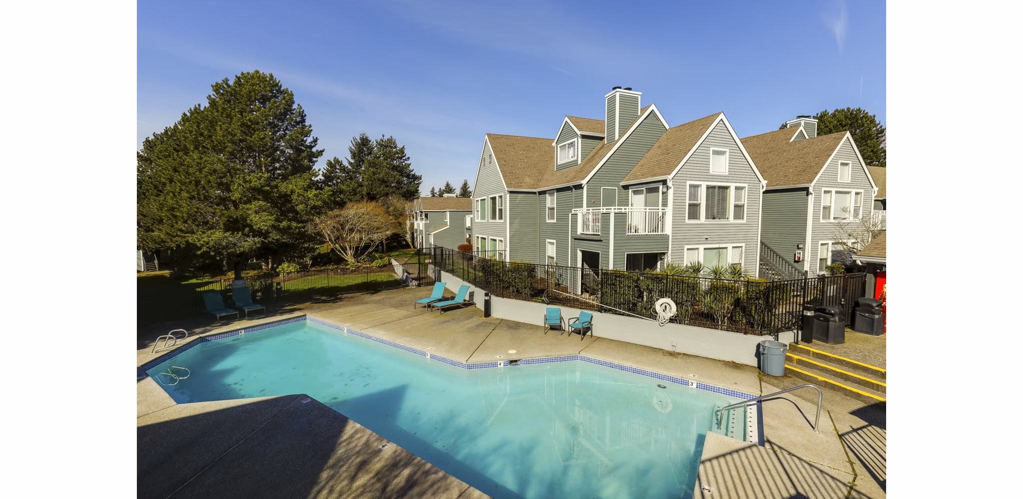 pool at Meadows at Cascade Park Apartments 