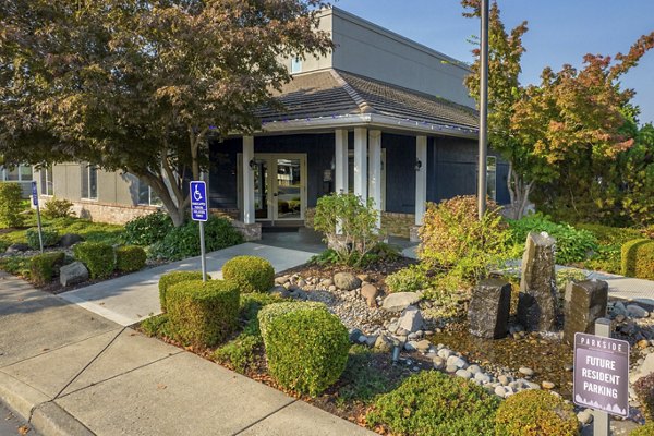 exterior at Parkside Apartments