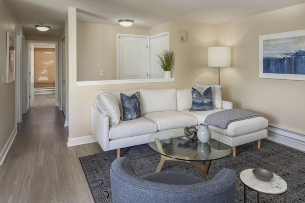 living room at Sorrento Bluff Apartments