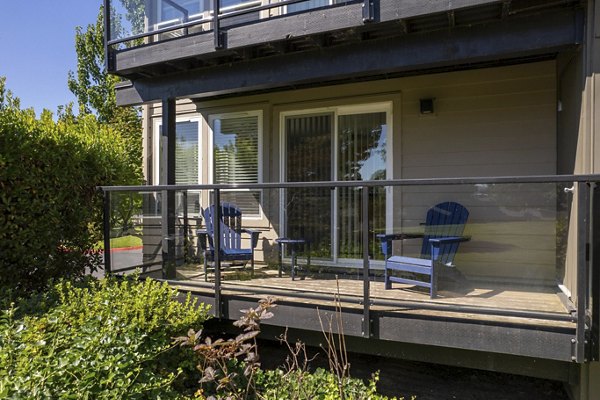 patio at Sorrento Bluff Apartments