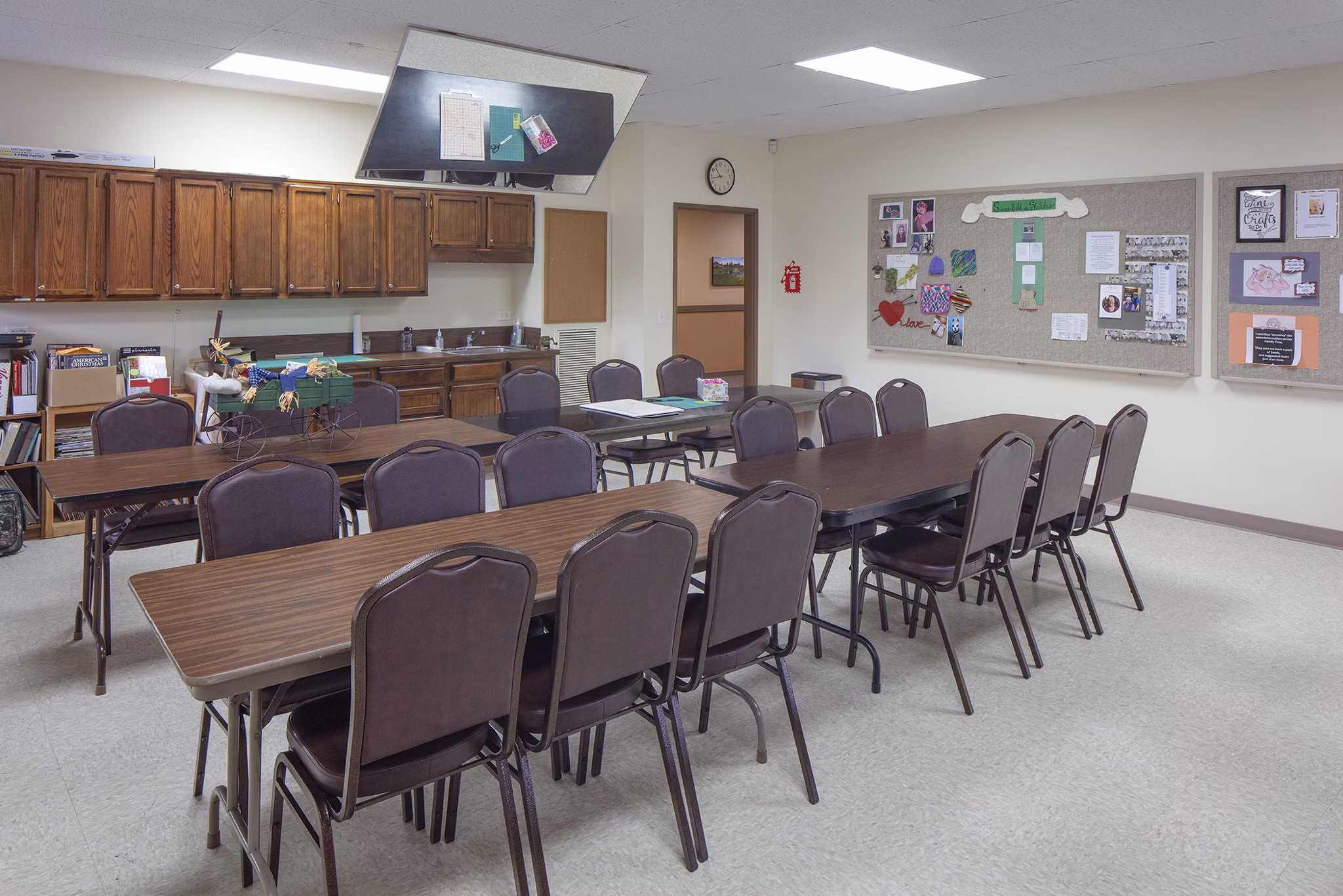Meeting facility ideal for conferences at Summerfield Apartments: equipped with modern technology and spacious seating for events and gatherings