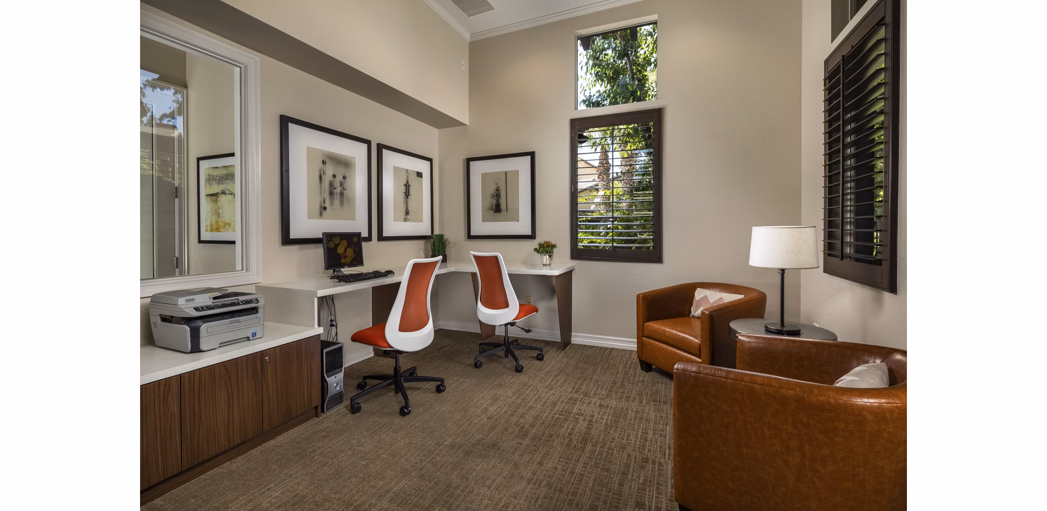 business center at Colonnade Apartments
