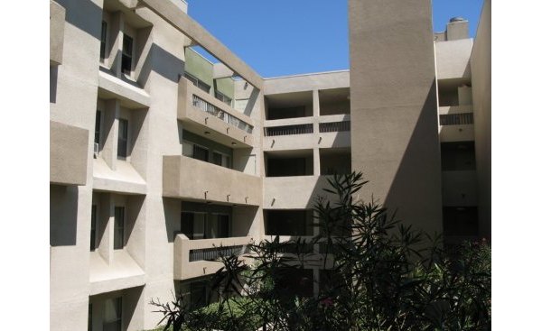 exterior at Renaissance Terrace Apartments