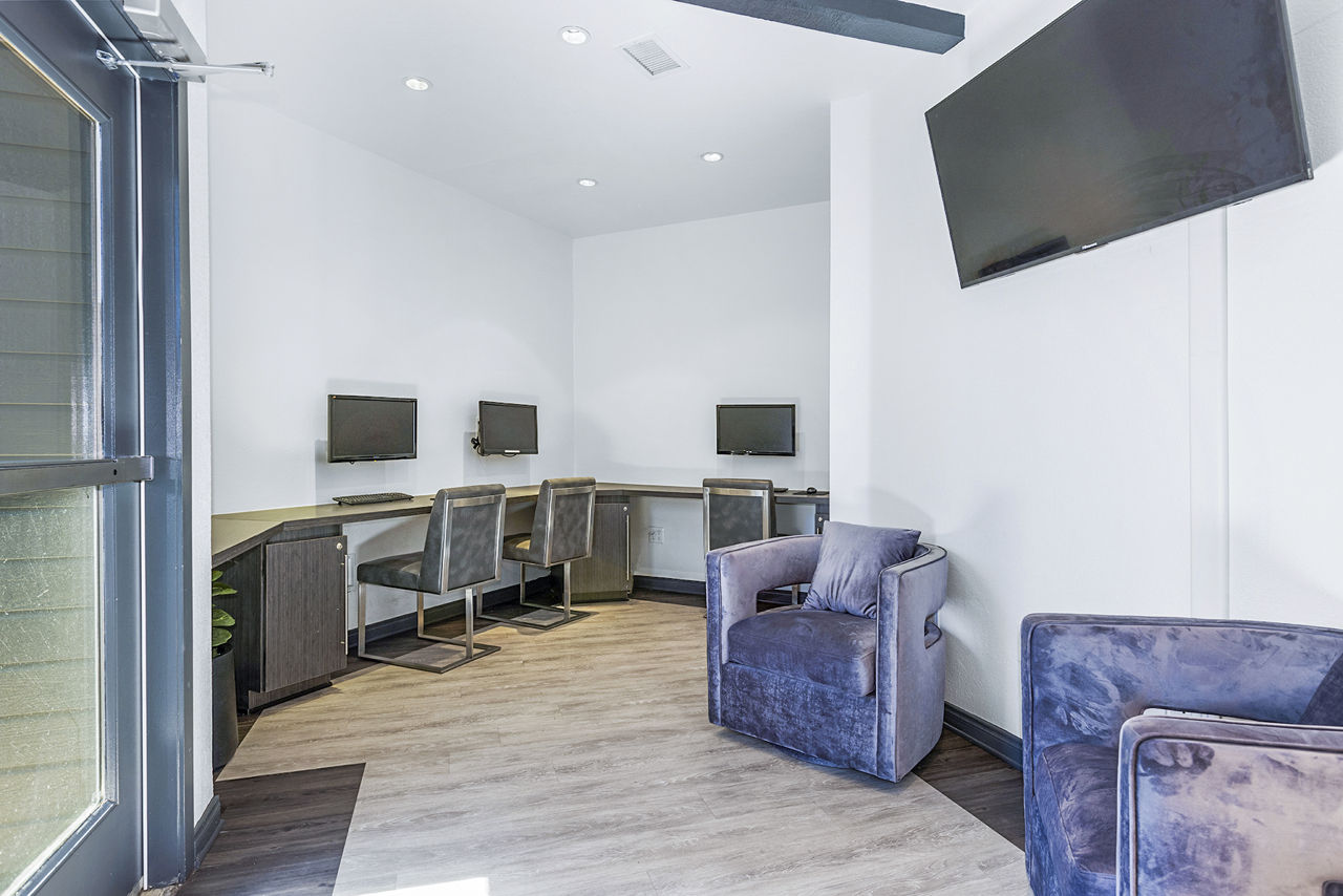 Enclave Paramount Ca 4 of 12