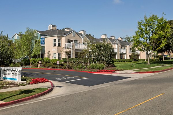 Channel Point Apartments: Modern luxury apartment near waterfront