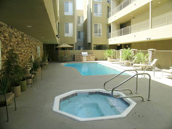 pool at Towers at Hollywood Hills Apartments