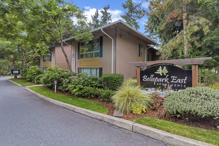 exterior at Bellepark East Apartments 