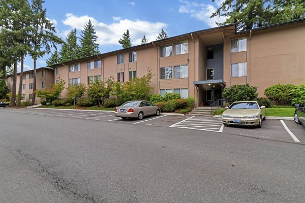 exterior at Bellepark East Apartments 