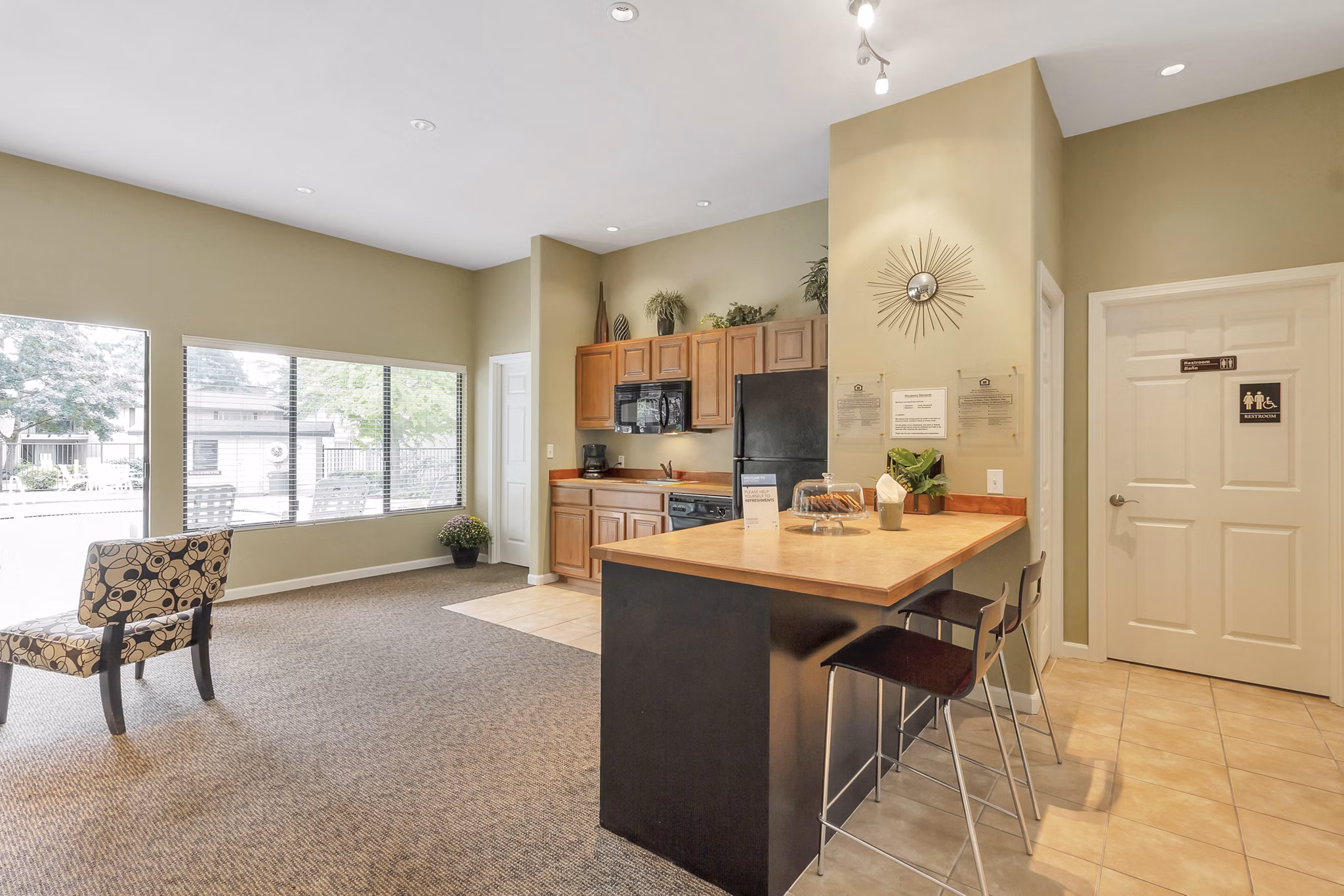 living room at Bellepark East Apartments 