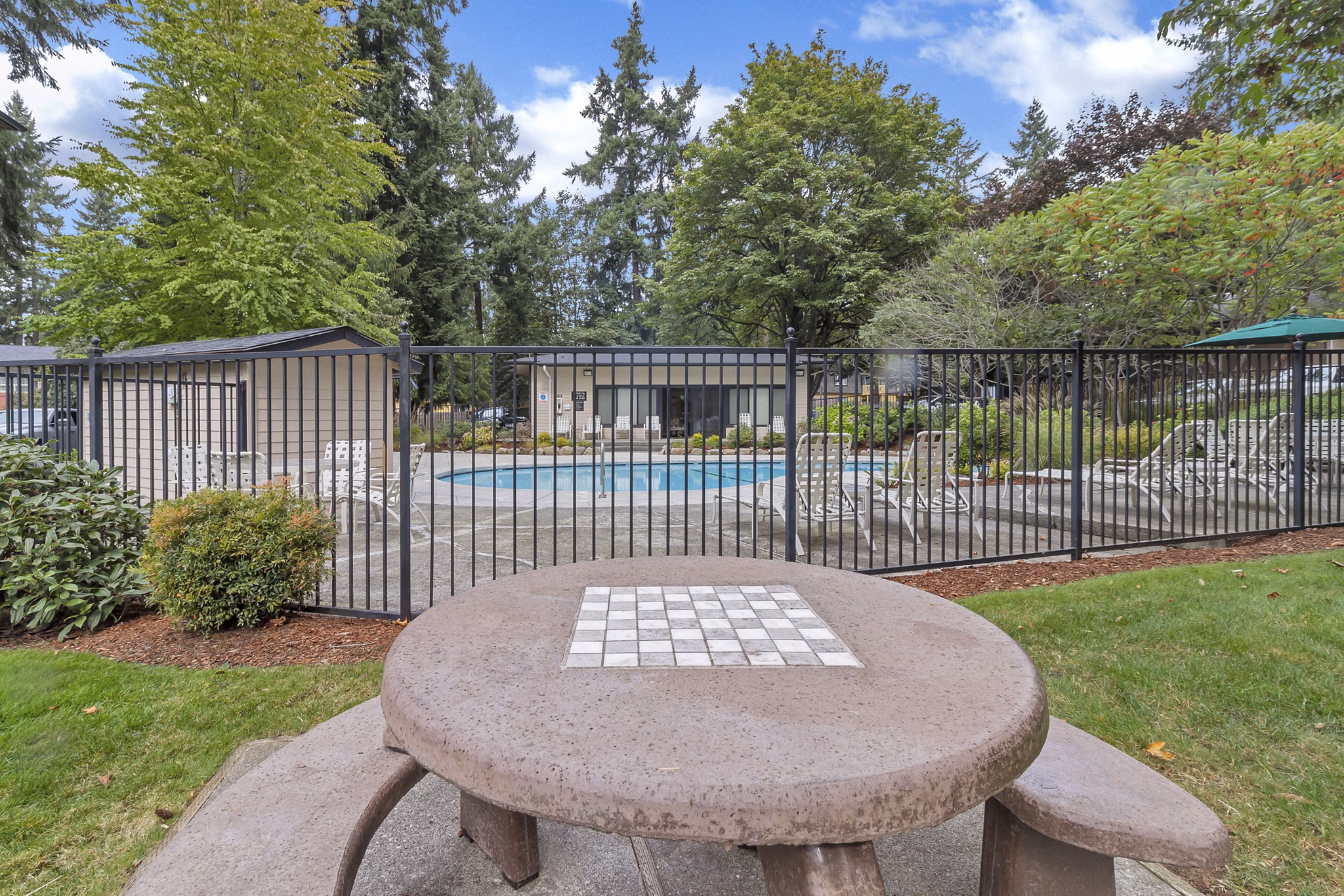 patio at Bellepark East Apartments 
