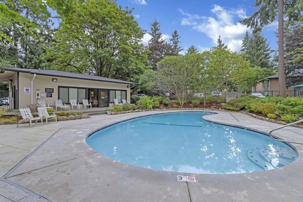 pool at Bellepark East Apartments 