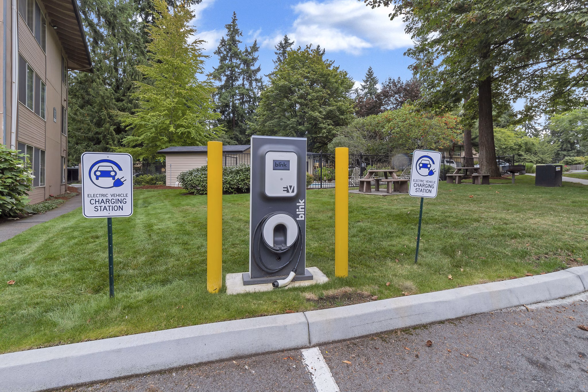 car charging station at Bellepark East Apartments 