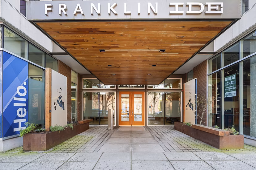 building at Franklin Ide Apartments