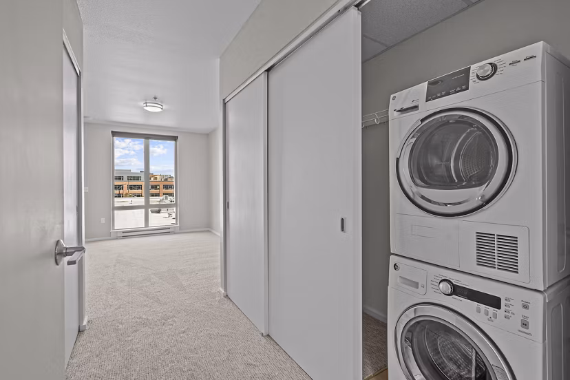 laundry facility at Franklin Ide Apartments