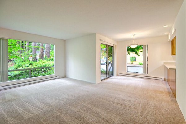 living room at Woodside East Apartments 