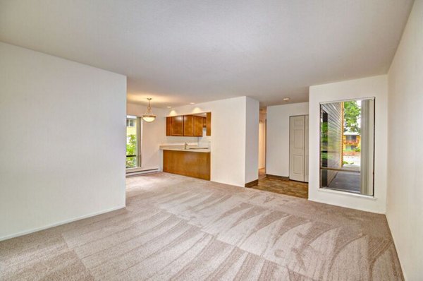 living room at Woodside East Apartments 