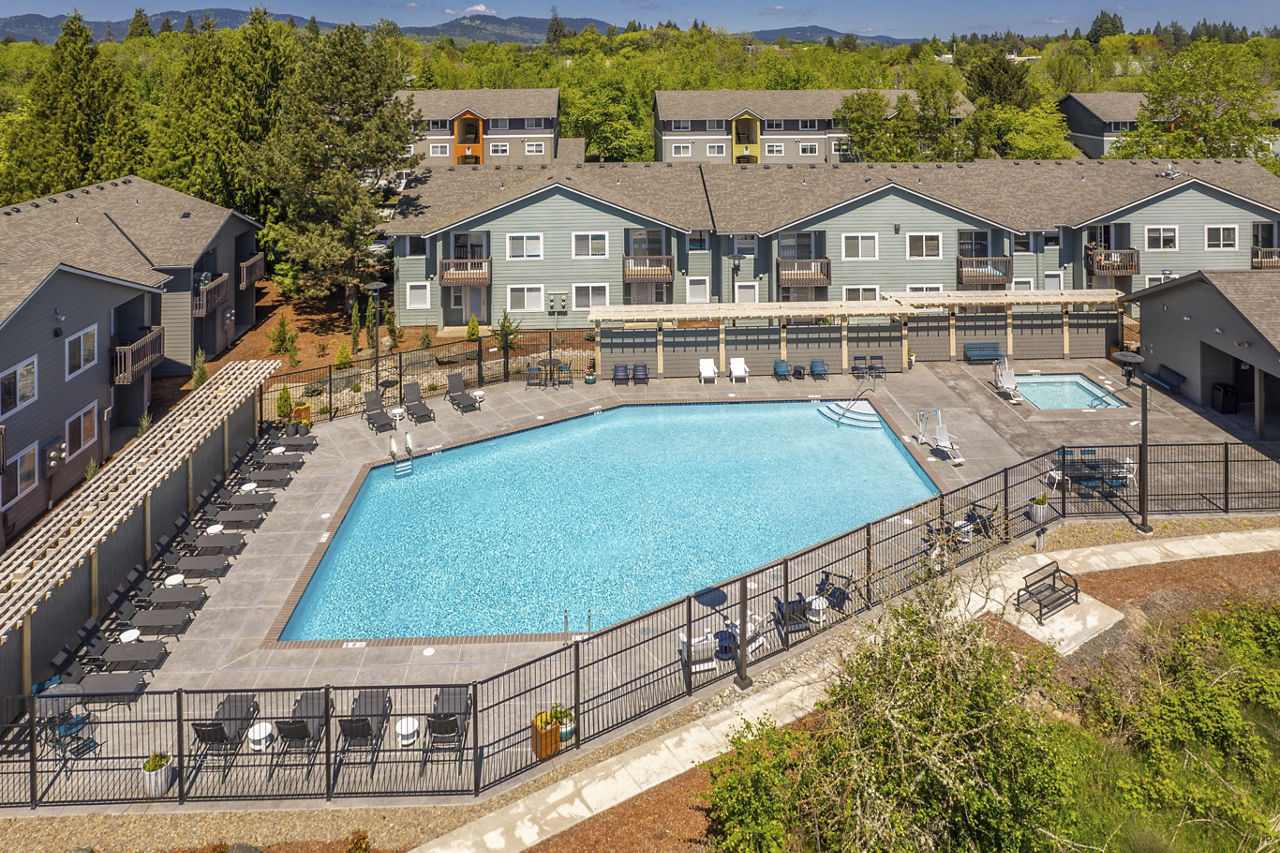 Pool at Creekside And Spring Creek Apartments (5 of 5)