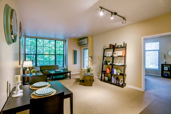 living room at Kearney Plaza Apartments