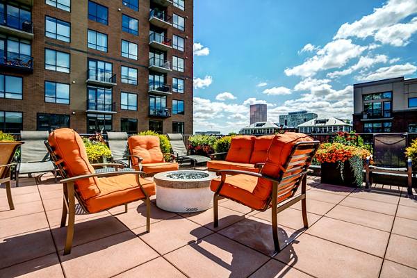 patio area at Kearney Plaza Apartments