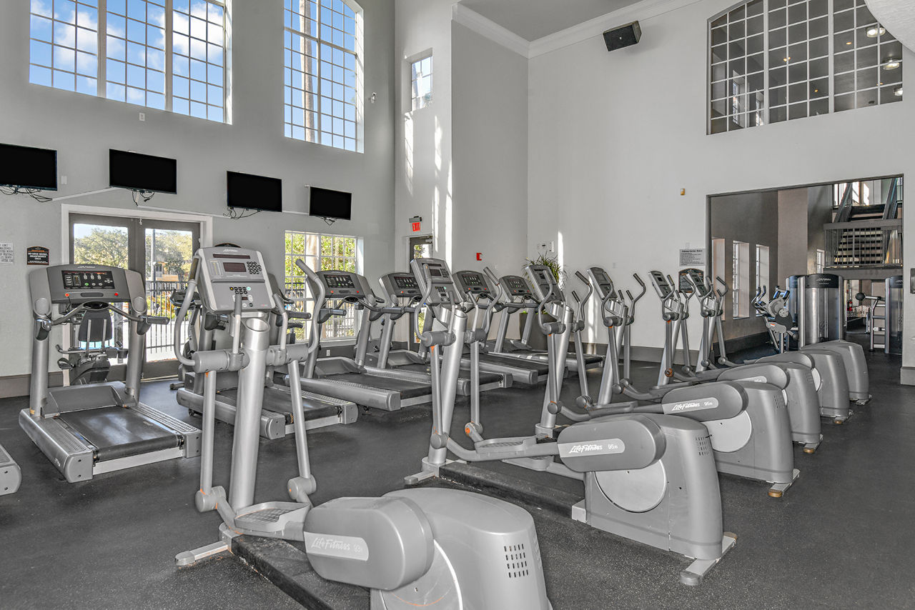 Gym at Park Central Apartments Manor Row (1 of 4)