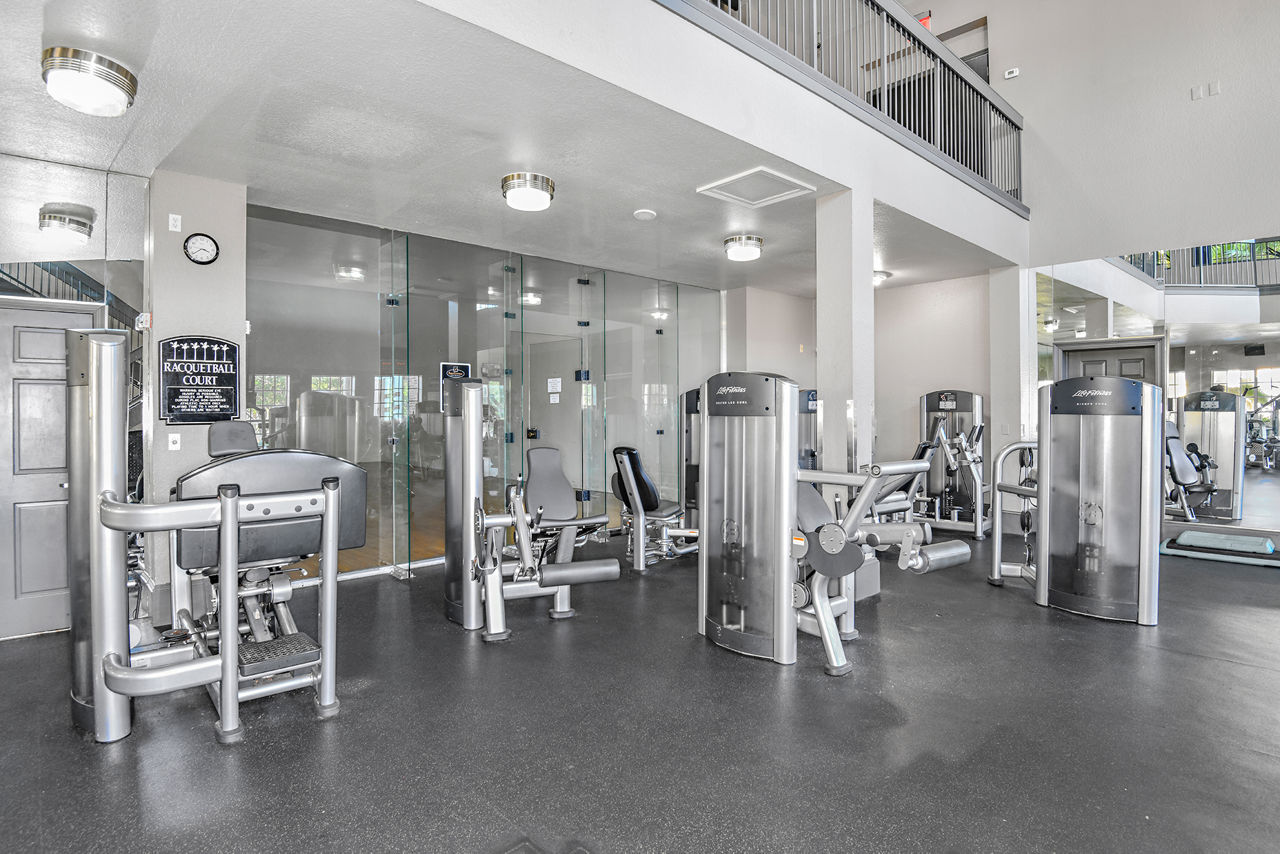 Gym at Park Central Apartments Manor Row (3 of 4)