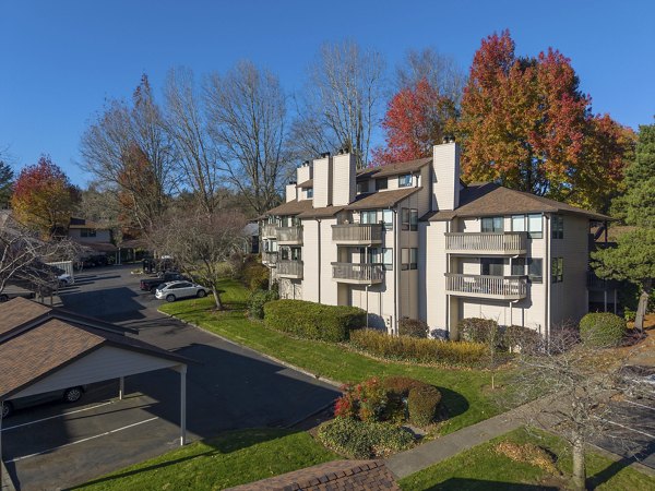 building at Parkridge I Apartments