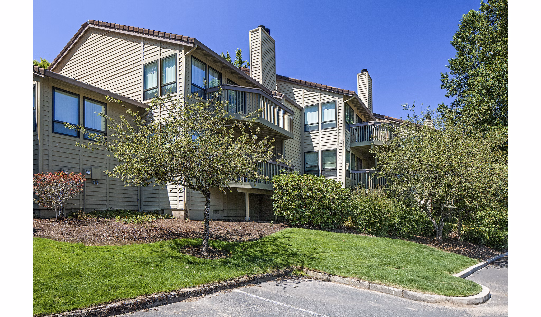 Parkridge Apartments: Elegant of luxury apartments in a serene residential setting