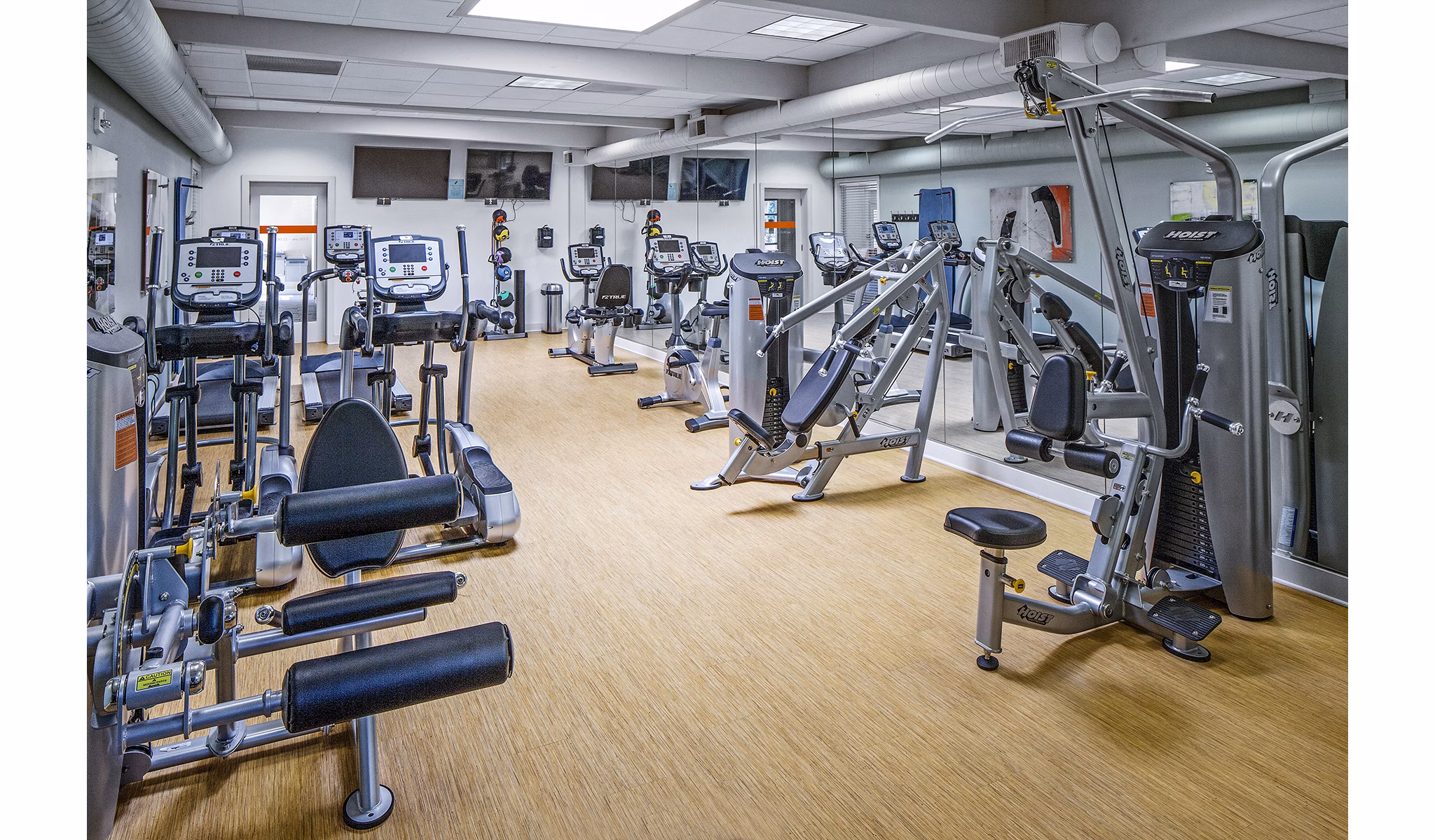 Modern fitness center with state-of-the-art equipment at Parkridge Apartments